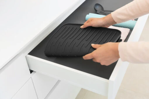 Brabantia Dish Mat Silicone -Brabantia Shop 31946 01 3 EnvironmentImage 2af3e13e3b scaled